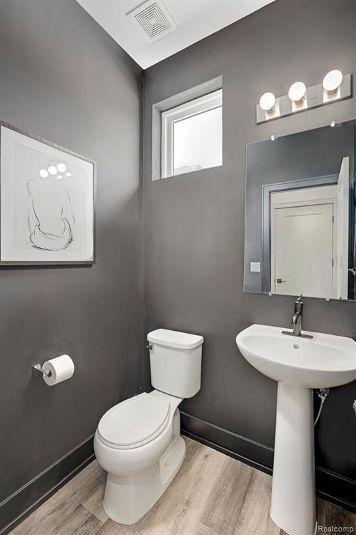 3692 Trumbull Street Property Photo 16