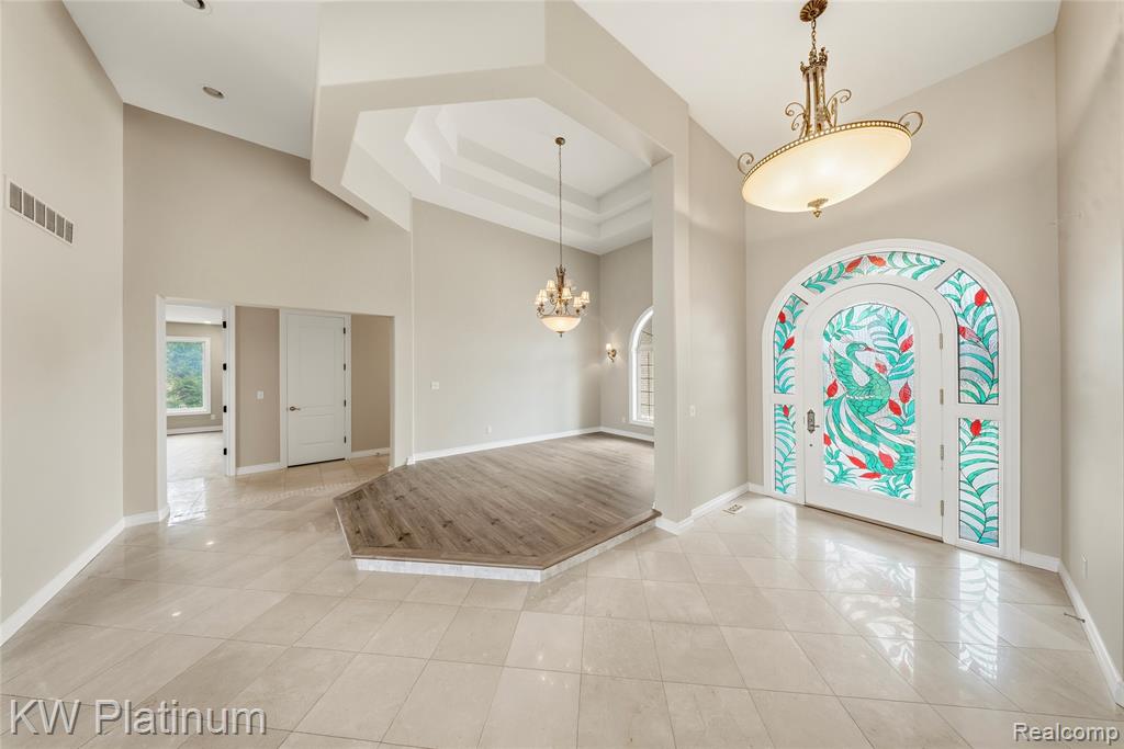 48877 Point Lakeview Drive Property Photo 6