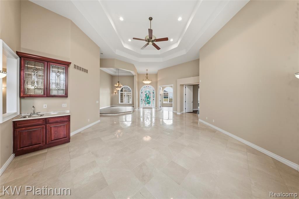 48877 Point Lakeview Drive Property Photo 9