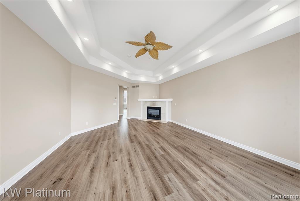48877 Point Lakeview Drive Property Photo 12