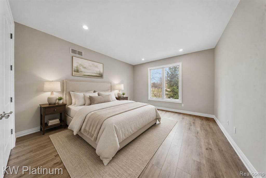 48877 Point Lakeview Drive Property Photo 19