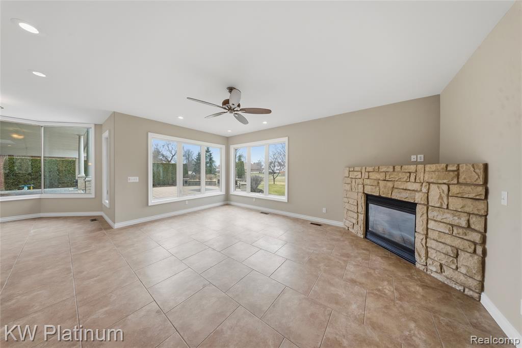 48877 Point Lakeview Drive Property Photo 23