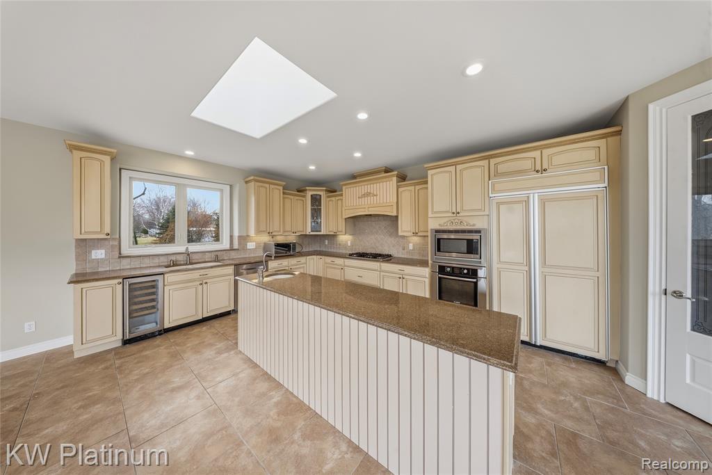 48877 Point Lakeview Drive Property Photo 24
