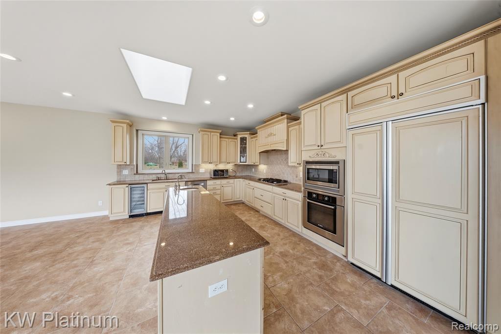 48877 Point Lakeview Drive Property Photo 29