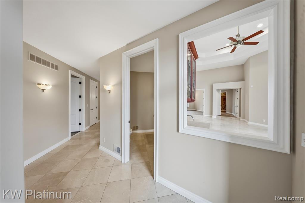 48877 Point Lakeview Drive Property Photo 30