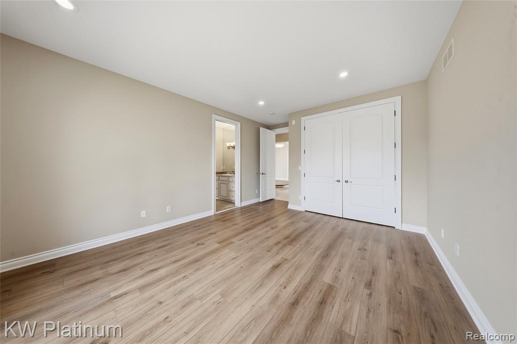 48877 Point Lakeview Drive Property Photo 33