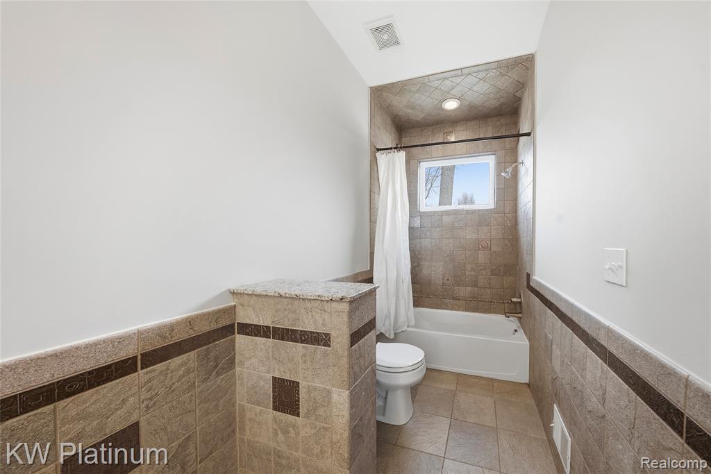 48877 Point Lakeview Drive Property Photo 35
