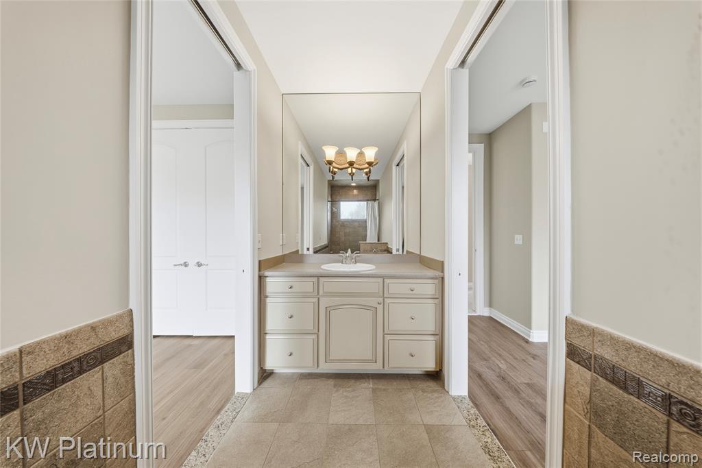48877 Point Lakeview Drive Property Photo 36
