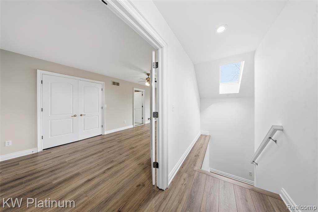 48877 Point Lakeview Drive Property Photo 41