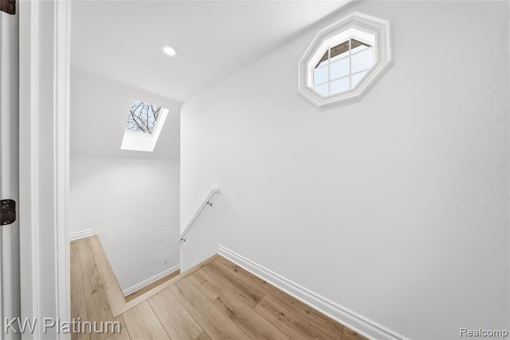 48877 Point Lakeview Drive Property Photo 42