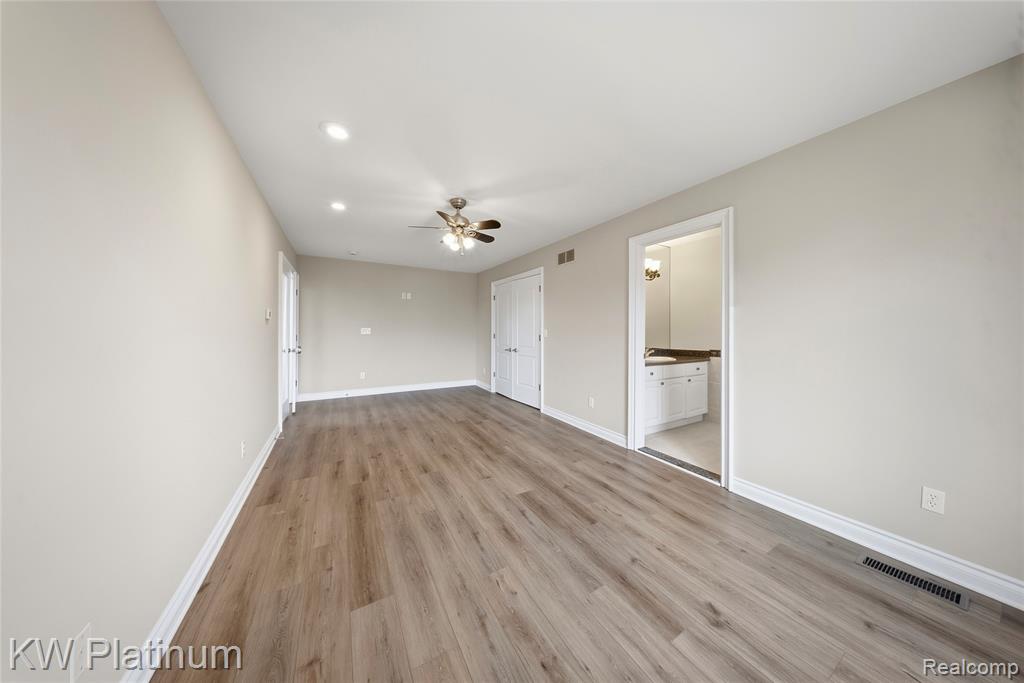 48877 Point Lakeview Drive Property Photo 43