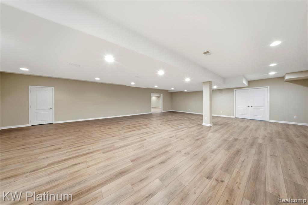 48877 Point Lakeview Drive Property Photo 47