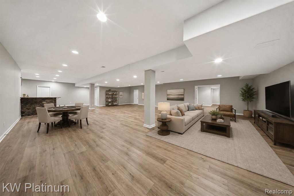 48877 Point Lakeview Drive Property Photo 48