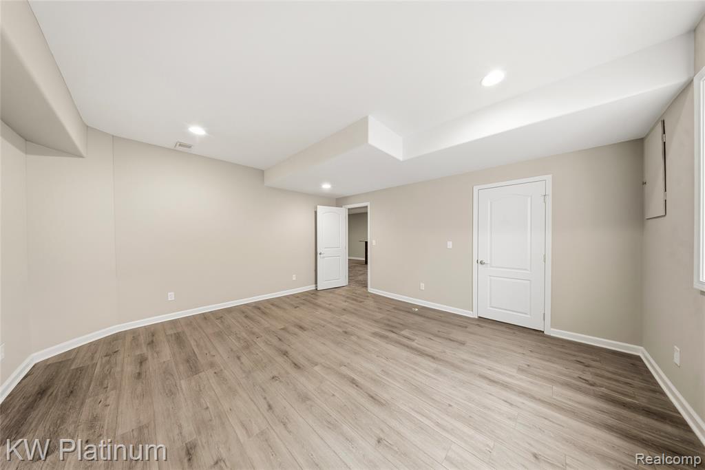 48877 Point Lakeview Drive Property Photo 58