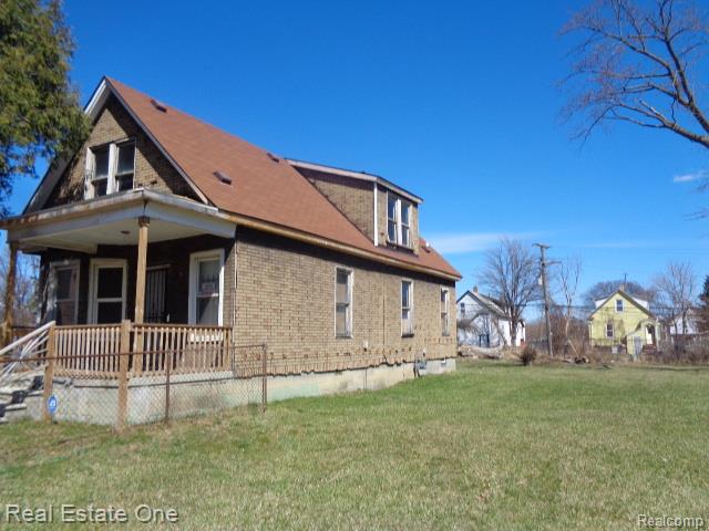 5468 Holcomb Street Property Photo 4
