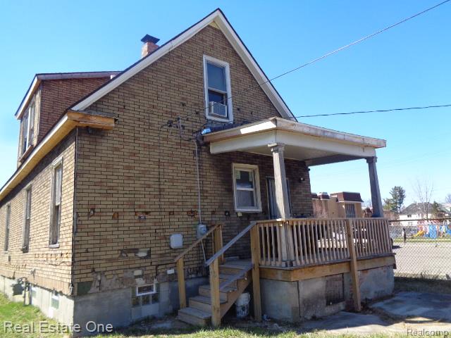 5468 Holcomb Street Property Photo 6