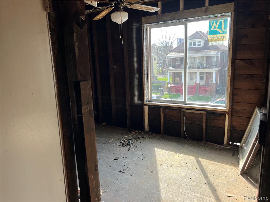 1452 W Euclid Street Property Photo 5