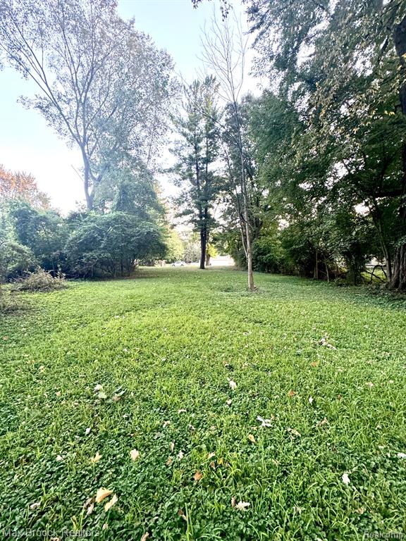 18656 Midway Avenue Property Photo 5