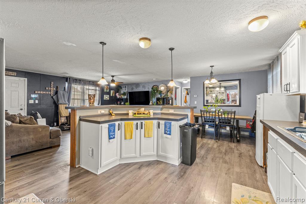 24702 Manchester Property Photo 5