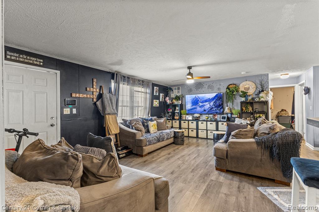 24702 Manchester Property Photo 15