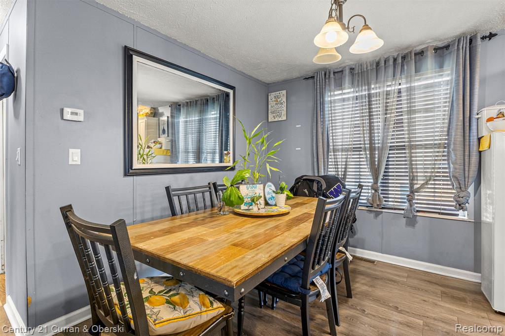 24702 Manchester Property Photo 18