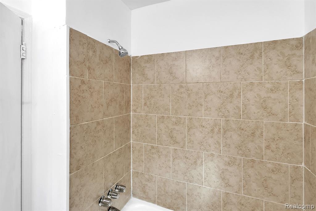 10750 Albany St Street Property Photo 13