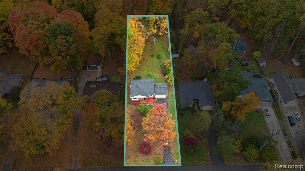 21473 Lundy Drive Property Photo 2