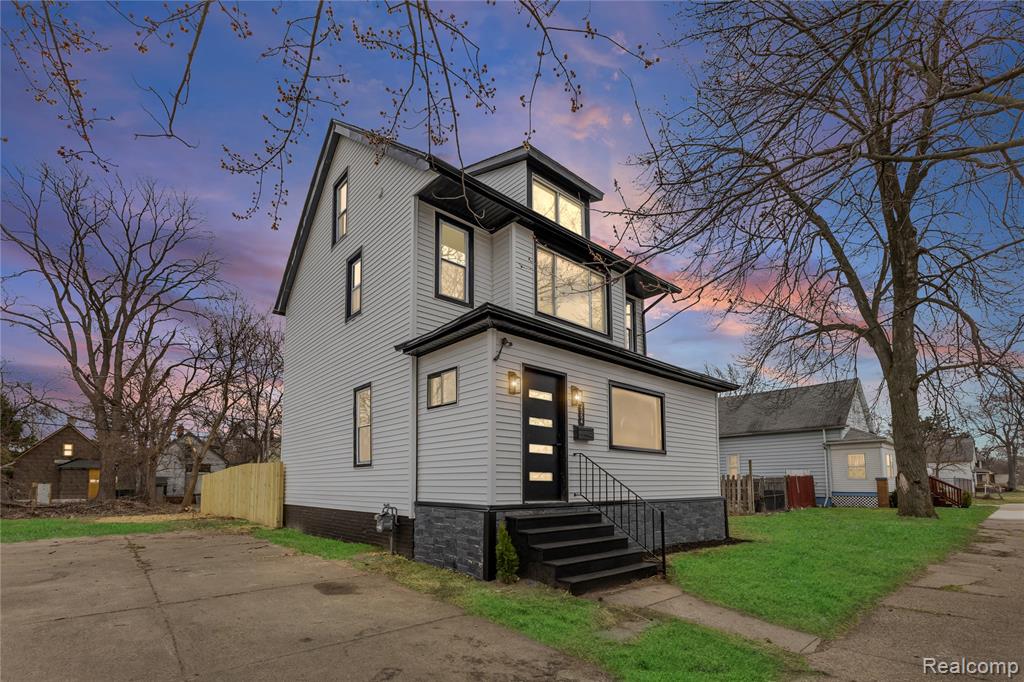 2554 Parker Street