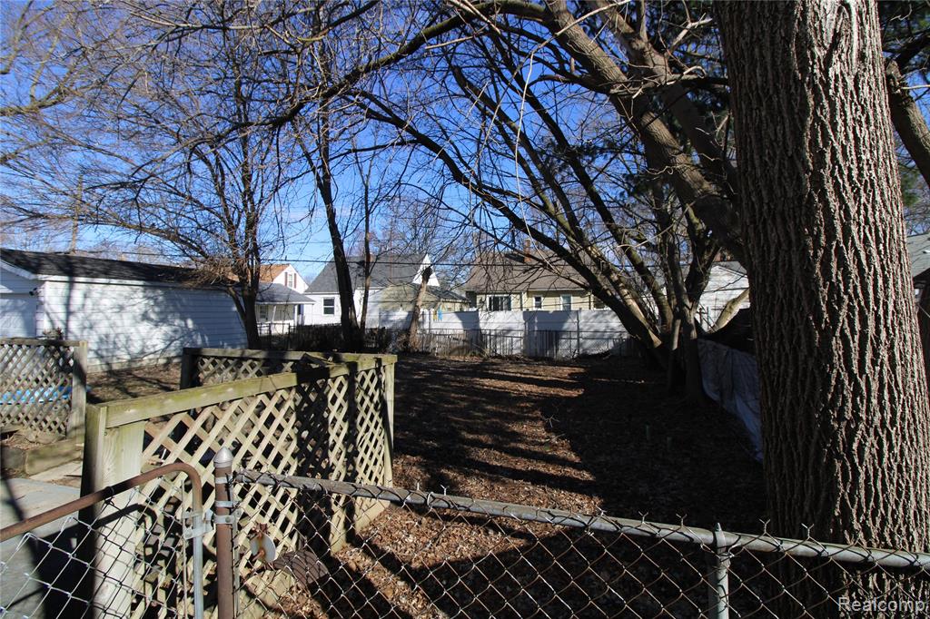 730 Alvord Avenue Property Photo 4