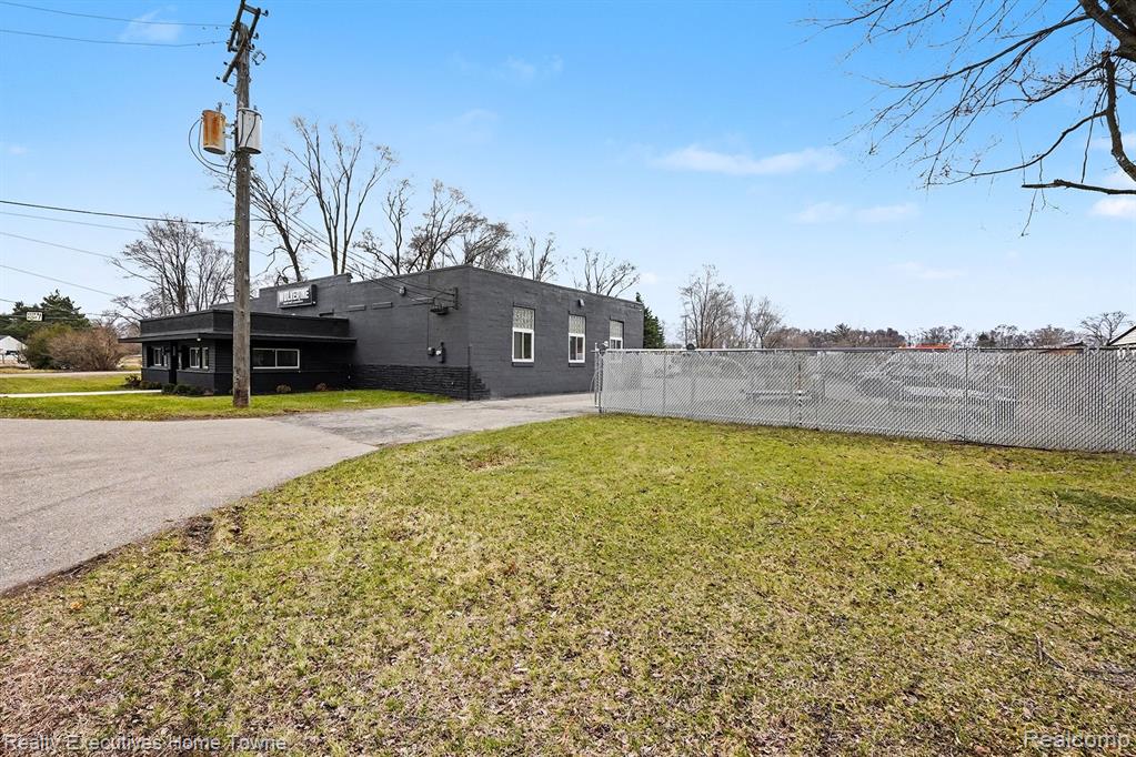 5650 Jamestown Road Property Photo 4