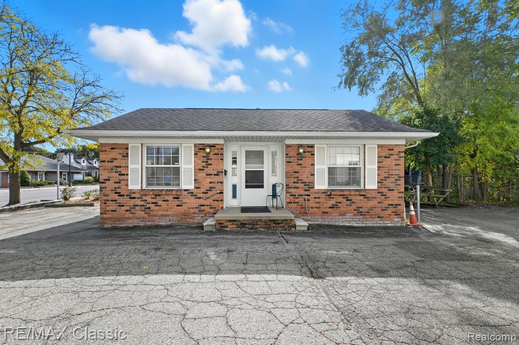944 S Main Street Property Photo 1
