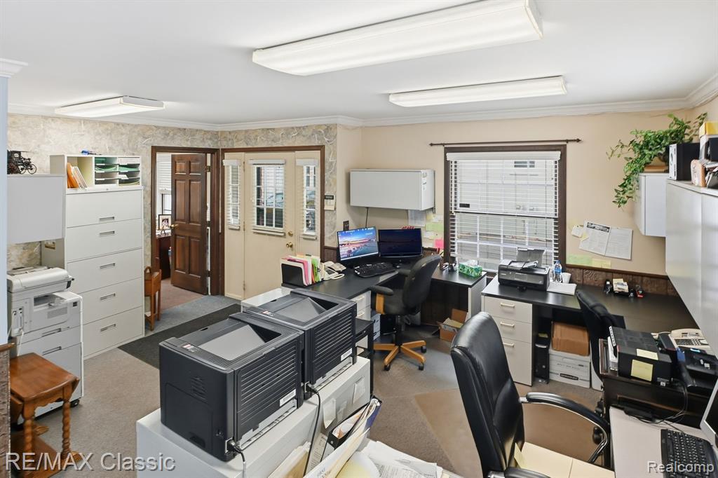 944 S Main Street Property Photo 5