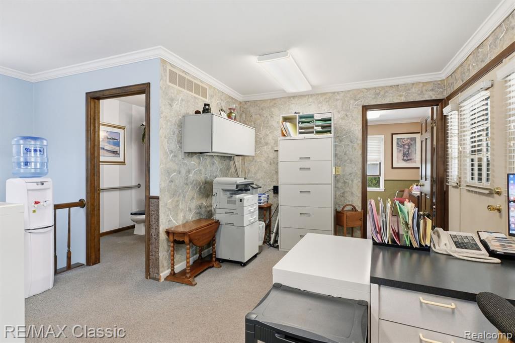 944 S Main Street Property Photo 7