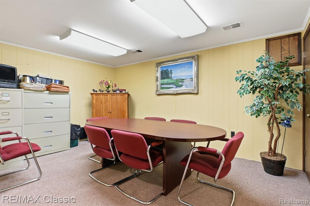 944 S Main Street Property Photo 12
