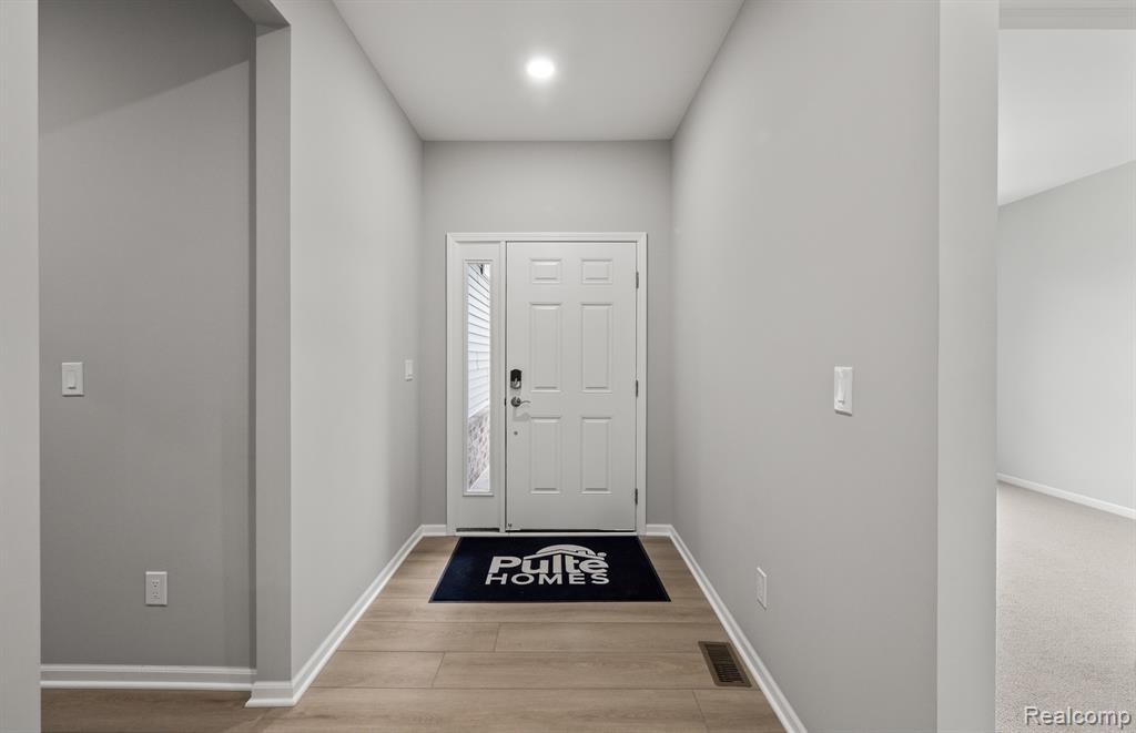 2015 Coventry Drive Property Photo 4