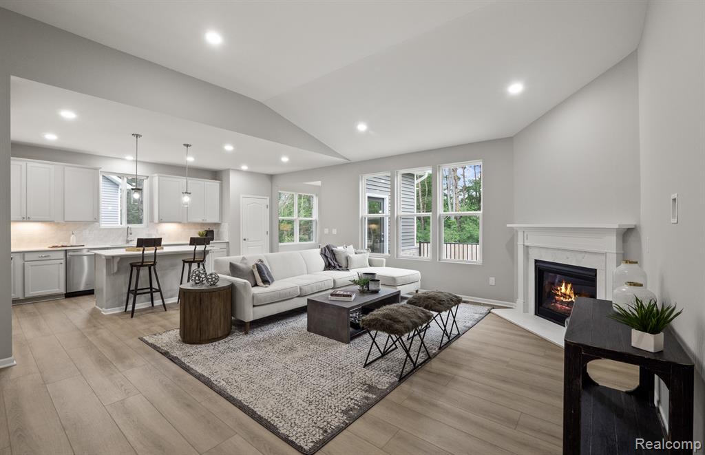 2015 Coventry Drive Property Photo 6