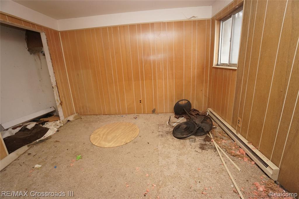 7047 Haggerty Road Property Photo 6