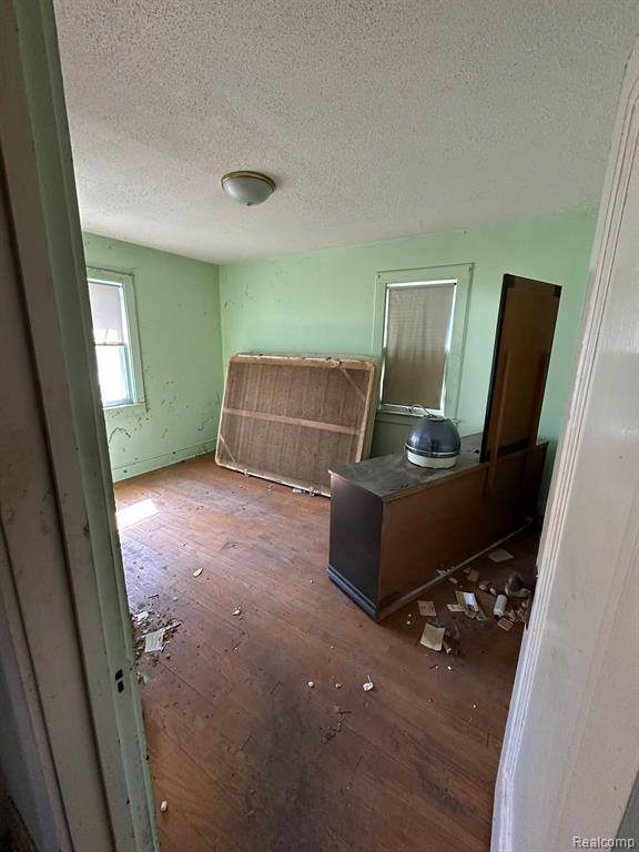 231 W Bennett Avenue Property Photo 10