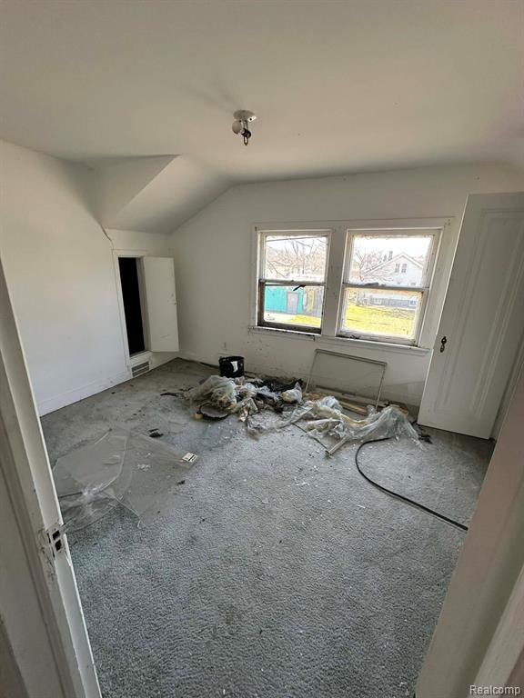 231 W Bennett Avenue Property Photo 16