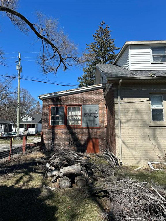 231 W Bennett Avenue Property Photo 21