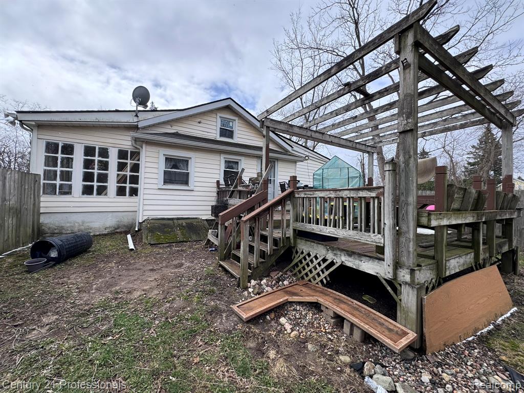 2021 W Rose Center Road Property Photo 11