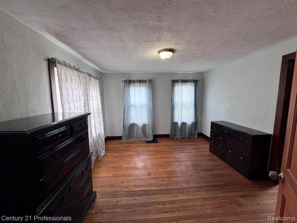 2021 W Rose Center Road Property Photo 22