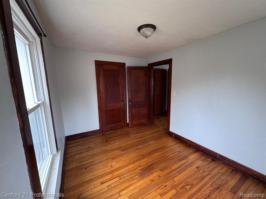 2021 W Rose Center Road Property Photo 26