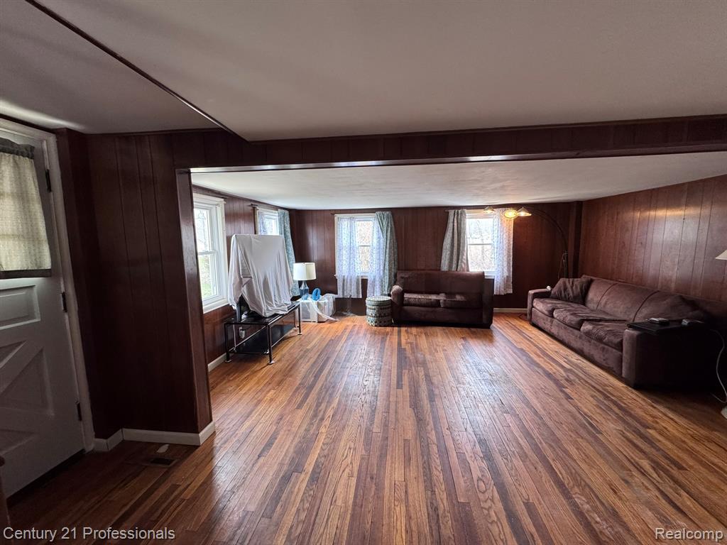 2021 W Rose Center Road Property Photo 27