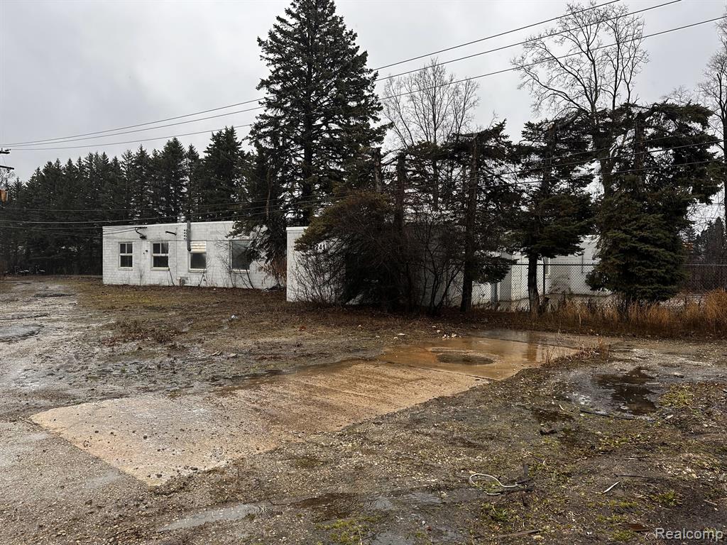 41241 E Huron River Drive Property Photo 2