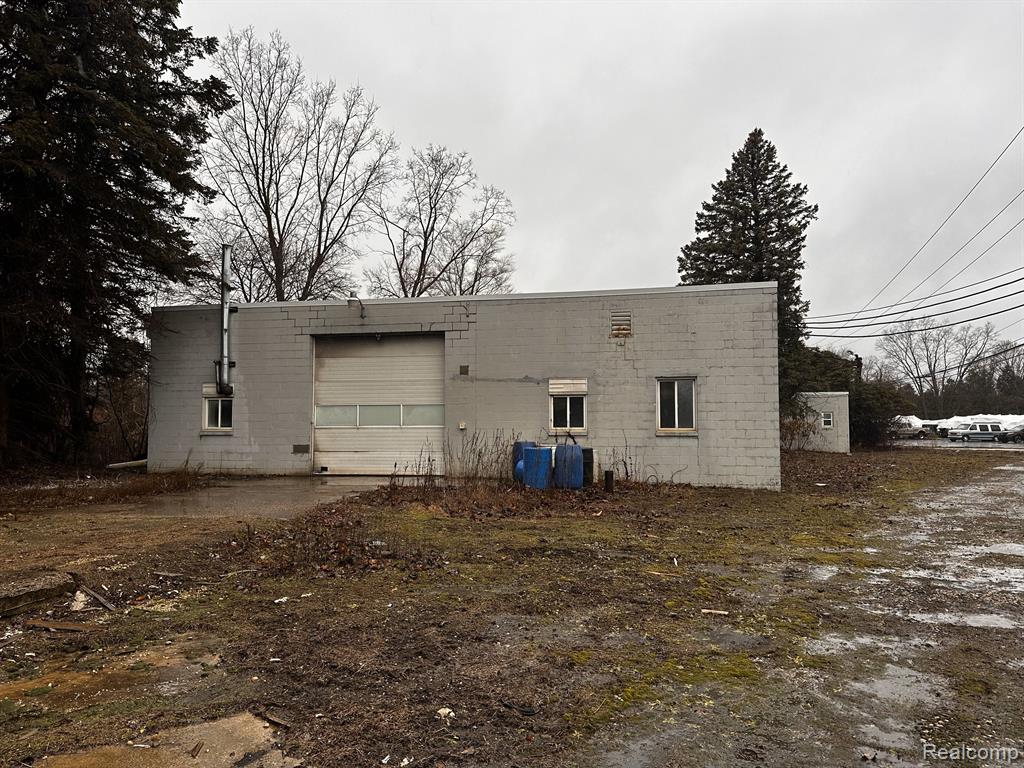 41241 E Huron River Drive Property Photo 4