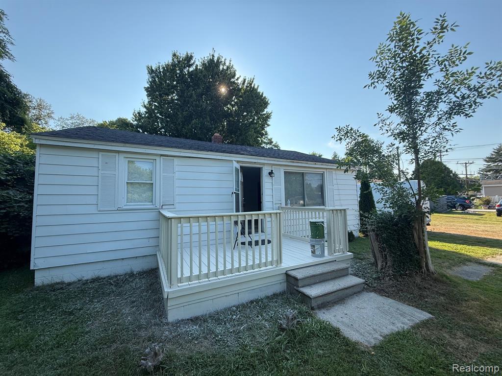 7189 Lakeshore Road Property Photo 1
