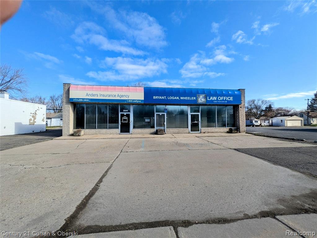 26032 5 Mile Road Property Photo 1