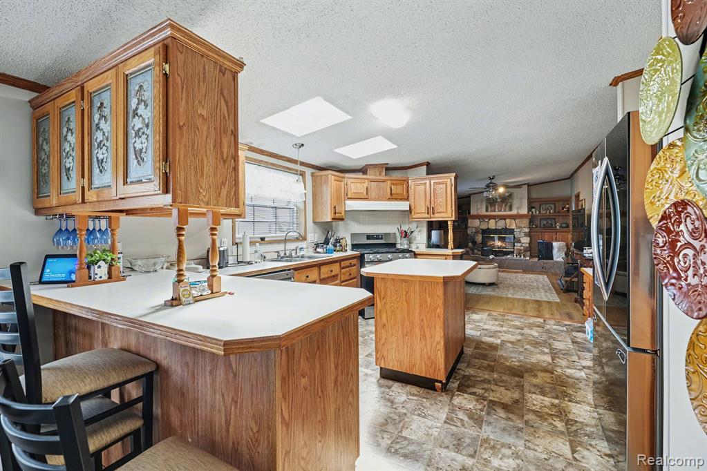 23312 Crystal Dr Property Photo 7