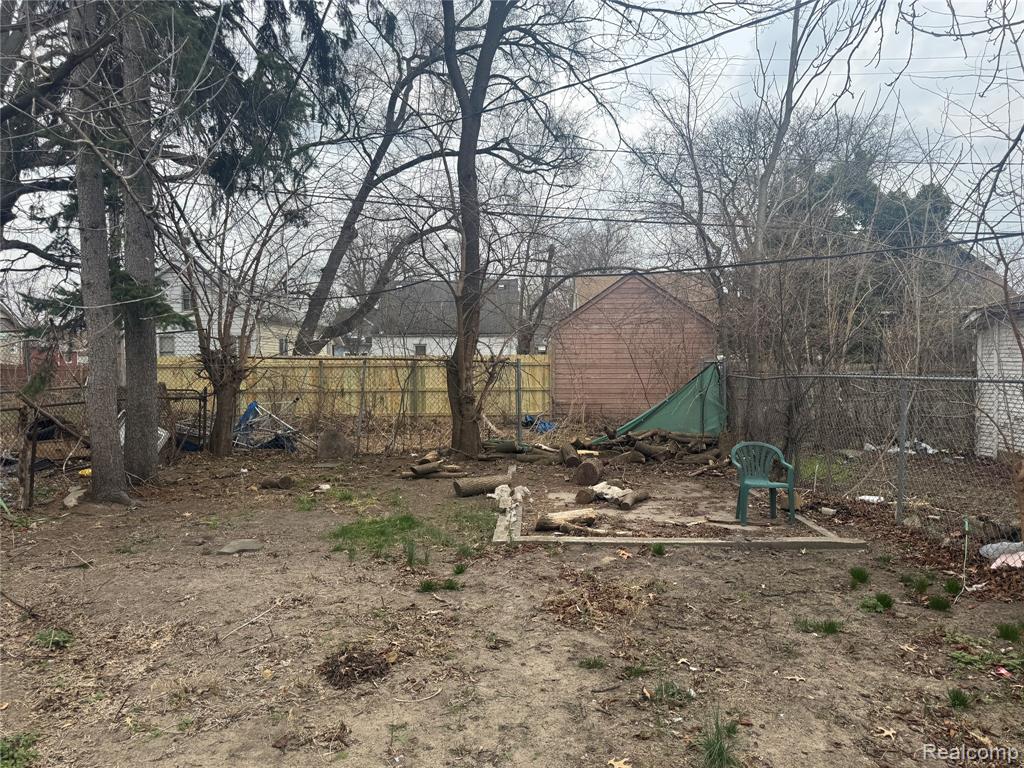 15416 Snowden Street Property Photo 8